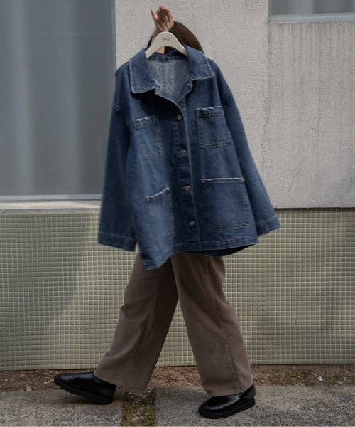 lawgy(ラウジー)の「mixed pocket denim jacket / ミクストポケットデニムジャケット(デニムジャケット・レディース・ブルー/ライトブルー・FREE)」の3枚目の写真