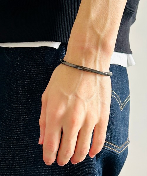 ツイストバングル シルバー ゴールド ブラック ステンレス メンズ