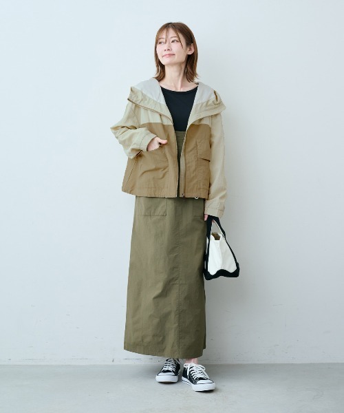 IEDIT(イディット)の「IEDIT WOODSコラボ カットソー裏地付きで長く楽しめる 撥水(はっすい)バイカラーマウンテンパーカー〈アイボリー×ベージュ〉(マウンテンパーカー・レディース・ベージュ系その他・S/M/L/4L/3L/LL)」の10枚目の写真