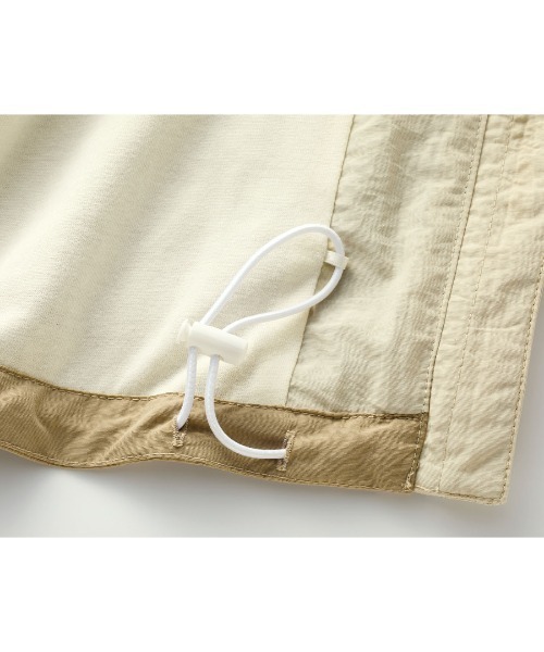 IEDIT(イディット)の「IEDIT WOODSコラボ カットソー裏地付きで長く楽しめる 撥水(はっすい)バイカラーマウンテンパーカー〈アイボリー×ベージュ〉(マウンテンパーカー・レディース・ベージュ系その他・S/M/L/4L/3L/LL)」の4枚目の写真