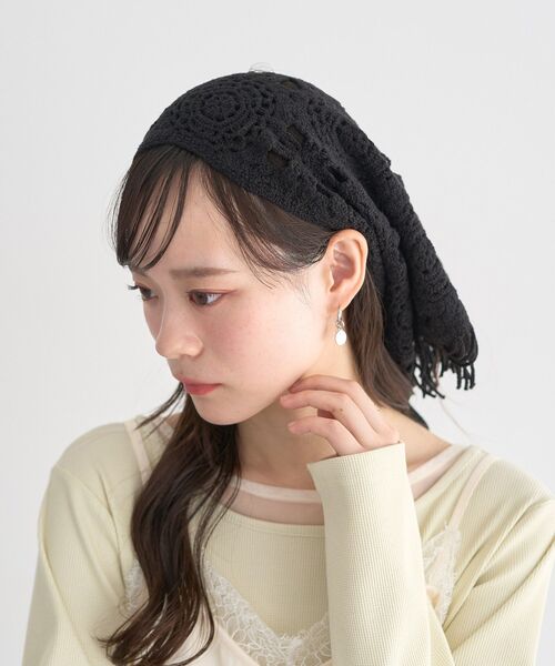 earth music&ecology(アースミュージックアンドエコロジー)の「マルチクロシェスカーフ(バンダナ/スカーフ・レディース・ブラック/アイボリー・FREE)」の17枚目の写真
