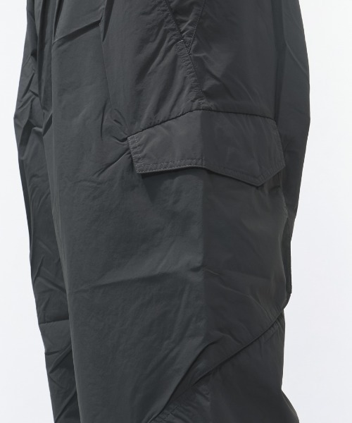 OAKLEY(オークリー)の「オークリー NEW RETRO CARGO PANTS 3.0(カーゴパンツ・メンズ・カーキ/ブラック・M/L/LL/3L)」の17枚目の写真