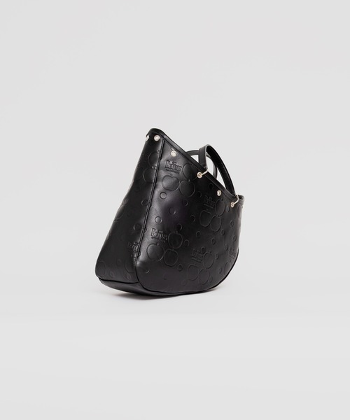 THE BEATLES COMME des GARCONS（ザ ビートルズ コムデギャルソン）の「THE BEATLES「BOAT BAG BLACK EMBOS」 MIDIUM（トートバッグ・メンズ・ブラック・ONE SIZE）」の2枚目の写真