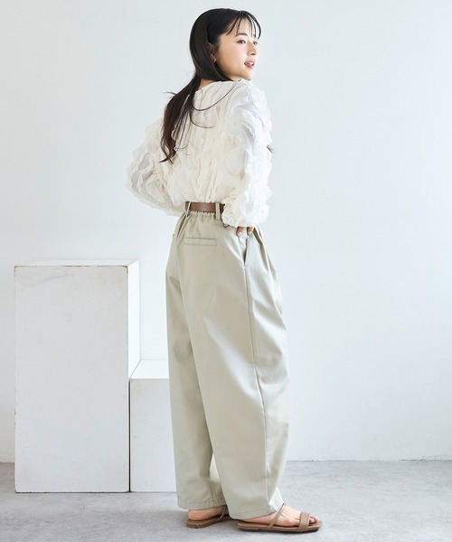 mil（ミル）の「バレルレッグ チノパンツ【586140】（チノパンツ・レディース・ブラック/ベージュ/ライトベージュ/チャコールグレー・S-Short/S-Regular/M-Short/M-Regular/FREE）」の11枚目の写真