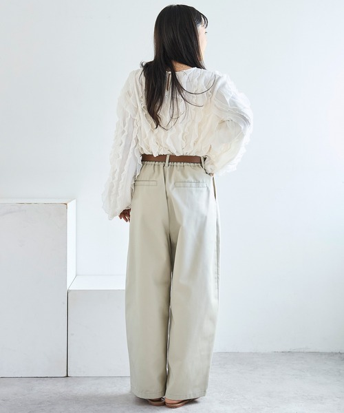 mil（ミル）の「バレルレッグ チノパンツ【586140】（チノパンツ・レディース・ブラック/ベージュ/ライトベージュ/チャコールグレー・S-Short/S-Regular/M-Short/M-Regular/FREE）」の12枚目の写真