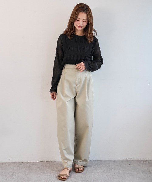 mil（ミル）の「バレルレッグ チノパンツ【586140】（チノパンツ・レディース・ブラック/ベージュ/ライトベージュ/チャコールグレー・S-Short/S-Regular/M-Short/M-Regular/FREE）」の17枚目の写真