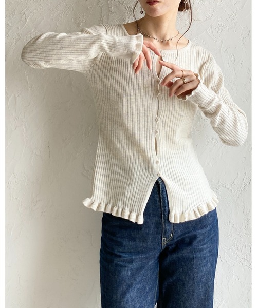She's Closet(シーズクローゼット)の「ショート丈長袖 フロントホール ボタンデザイン フリルリブニットカーディガン(カーディガン/ボレロ・レディース・ブラック/アイボリー・FREE)」の17枚目の写真