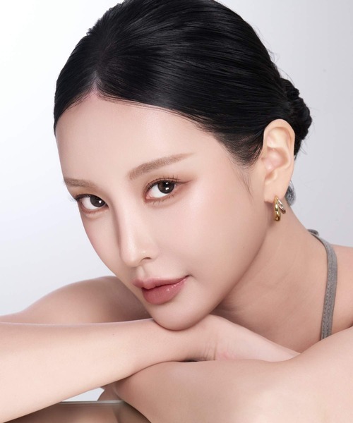 Lyvi(ライビィ)の「バイカラー/ Crescent Curve Piercing Contrast Edition / 金属アレルギー対応(ピアス(両耳用)・レディース・ゴールド系その他・FREE)」の12枚目の写真