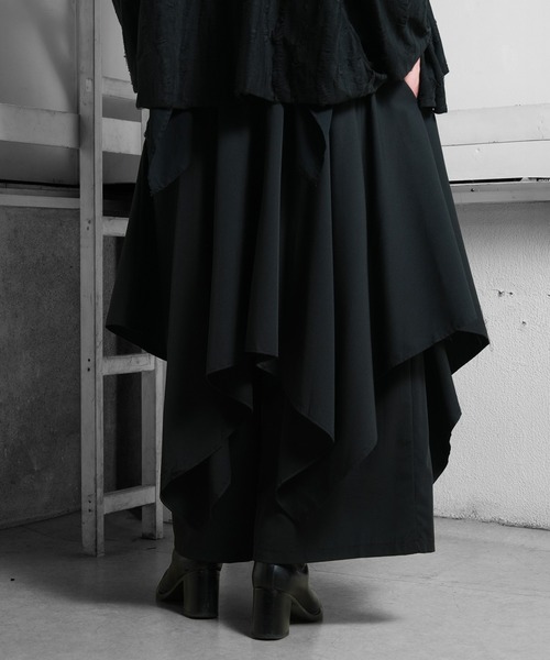 Ruze(ルゼ)の「Irregular cut gather drape pants/イレギュラーカットギャザードレープパンツ(その他パンツ・メンズ・ブラック・FREE)」の11枚目の写真