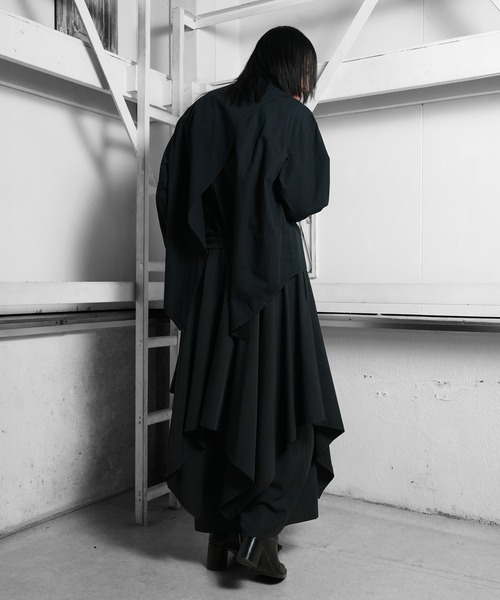 Ruze(ルゼ)の「Irregular cut gather drape pants/イレギュラーカットギャザードレープパンツ(その他パンツ・メンズ・ブラック・FREE)」の4枚目の写真