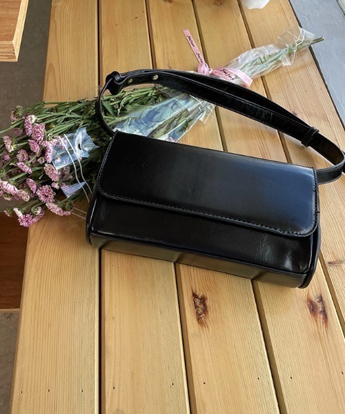 mebole(メボレ)の「Round Square Daily Bag(ショルダーバッグ・レディース・アイボリー/イエロー/ブラック/ブラウン・FREE)」の12枚目の写真