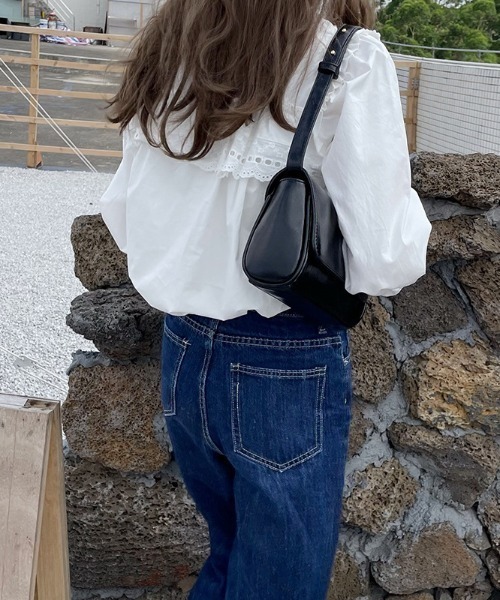 mebole(メボレ)の「Round Square Daily Bag(ショルダーバッグ・レディース・アイボリー/イエロー/ブラック/ブラウン・FREE)」の9枚目の写真