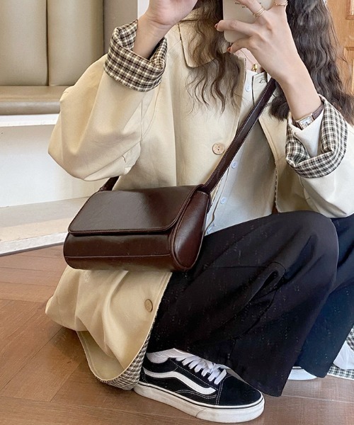 mebole(メボレ)の「Round Square Daily Bag(ショルダーバッグ・レディース・アイボリー/イエロー/ブラック/ブラウン・FREE)」の14枚目の写真