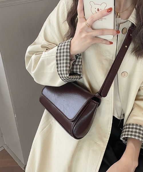 mebole(メボレ)の「Round Square Daily Bag(ショルダーバッグ・レディース・アイボリー/イエロー/ブラック/ブラウン・FREE)」の15枚目の写真