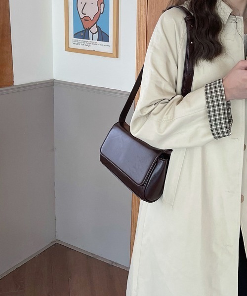 mebole(メボレ)の「Round Square Daily Bag(ショルダーバッグ・レディース・アイボリー/イエロー/ブラック/ブラウン・FREE)」の18枚目の写真