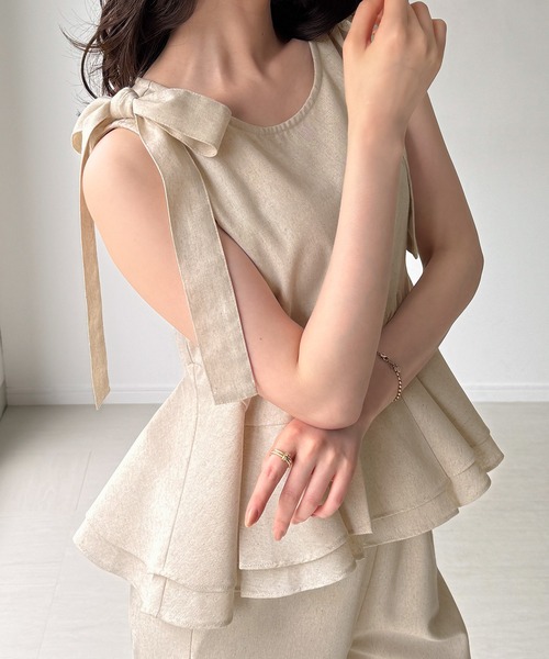 junoah(ジュノア)の「リネン混ペプラムトップススラックスセットアップ(セットアップ・レディース・グレー/アイボリー/ブラック・LARGE/MEDIUM/SMALL)」の7枚目の写真