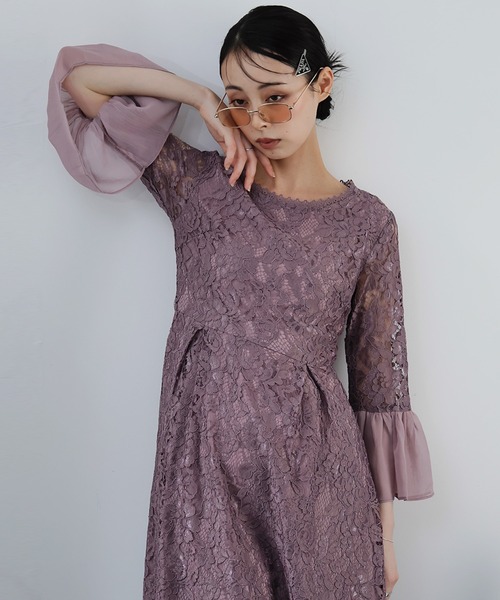 Doula Doula(ドゥーラドゥーラ)の「切り替えフレアスリーブレースワンピース ドレス(ワンピース・レディース・パープル/ブラック/グレー/ネイビー・L/M)」の4枚目の写真