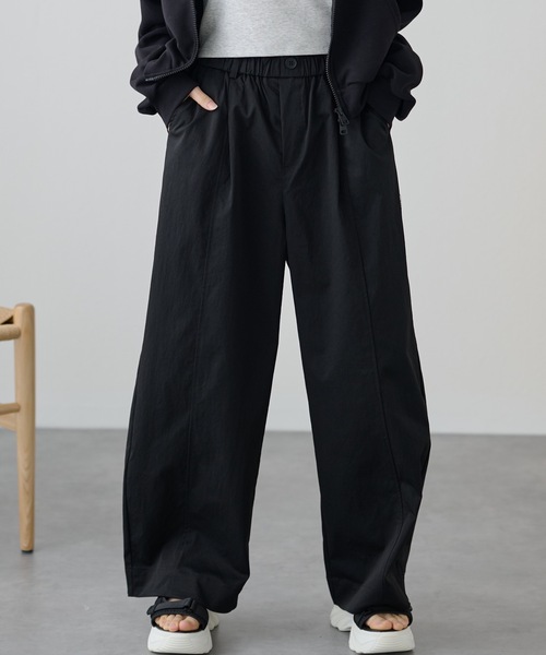 DAYRA(デイラ)の「ソリッドカラー ハイウエスト ワイド ギャザー パンツ(その他パンツ・レディース・ブラック/ネイビー/グレイッシュベージュ・XL/M)」の1枚目の写真