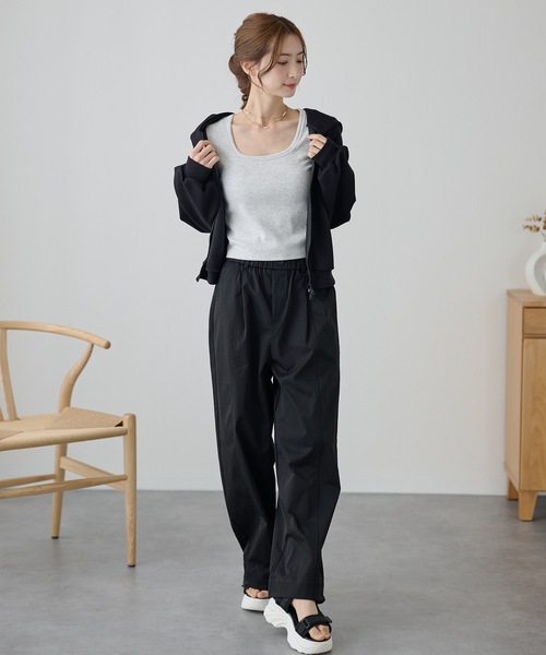 DAYRA(デイラ)の「ソリッドカラー ハイウエスト ワイド ギャザー パンツ(その他パンツ・レディース・ブラック/ネイビー/グレイッシュベージュ・XL/M)」の4枚目の写真