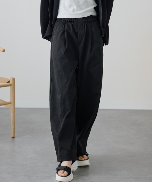 DAYRA(デイラ)の「ソリッドカラー ハイウエスト ワイド ギャザー パンツ(その他パンツ・レディース・ブラック/ネイビー/グレイッシュベージュ・XL/M)」の6枚目の写真