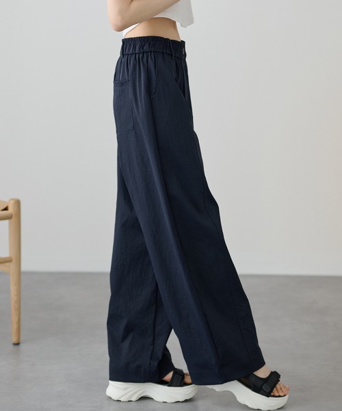 DAYRA(デイラ)の「ソリッドカラー ハイウエスト ワイド ギャザー パンツ(その他パンツ・レディース・ブラック/ネイビー/グレイッシュベージュ・XL/M)」の11枚目の写真