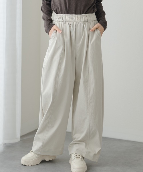 DAYRA(デイラ)の「ソリッドカラー ハイウエスト ワイド ギャザー パンツ(その他パンツ・レディース・ブラック/ネイビー/グレイッシュベージュ・XL/M)」の15枚目の写真