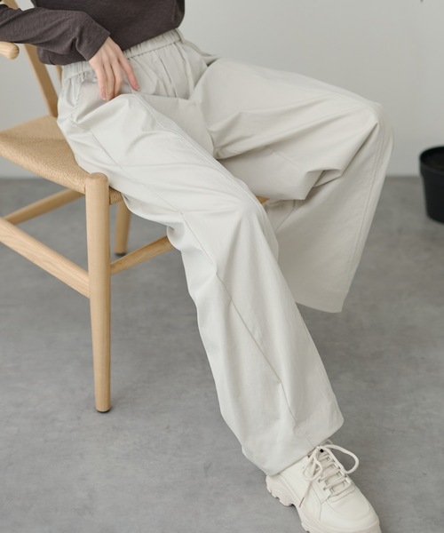 DAYRA(デイラ)の「ソリッドカラー ハイウエスト ワイド ギャザー パンツ(その他パンツ・レディース・ブラック/ネイビー/グレイッシュベージュ・XL/M)」の18枚目の写真