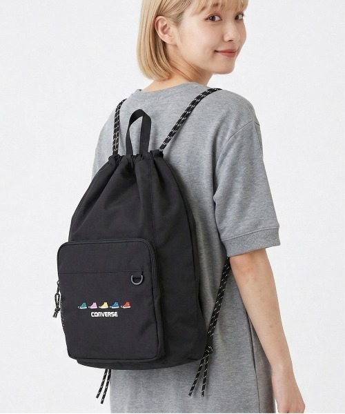 CONVERSE(コンバース)の「【CONVERSE/コンバース】SNEAKERS PRINT NAPSACK ナップサック(バックパック/リュック・レディース・ブラック/ホワイト・FREE)」の2枚目の写真