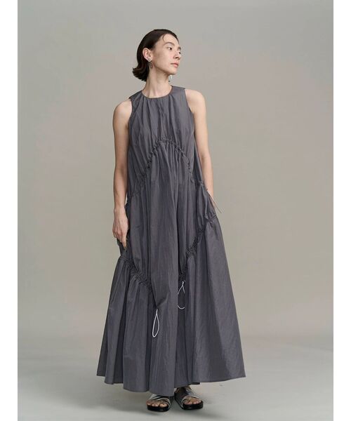 UN3D.(アンスリード)の「DRAWSTRING A-LINE OP(ワンピース・レディース・ブラック/ターコイズブルー/グレー・38/36)」の5枚目の写真
