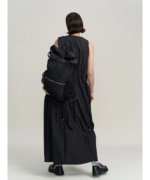 UN3D.(アンスリード)の「DRAWSTRING A-LINE OP(ワンピース・レディース・ブラック/ターコイズブルー/グレー・38/36)」の17枚目の写真