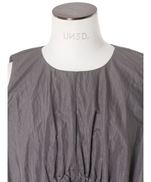 UN3D.(アンスリード)の「DRAWSTRING A-LINE OP(ワンピース・レディース・ブラック/ターコイズブルー/グレー・38/36)」の22枚目の写真