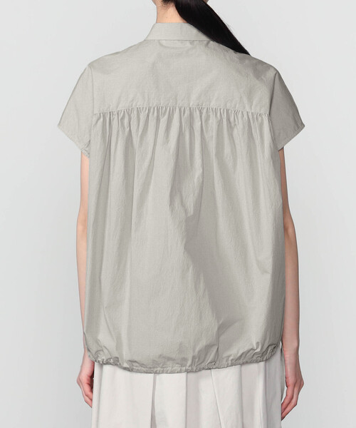 nicholson&nicholson(ニコルソンアンドニコルソン)の「nicholson & nicholson | バックギャザーシャツ WOMEN(シャツ/ブラウス・レディース・ネイビー/カーキ系1/ホワイト・38)」の7枚目の写真