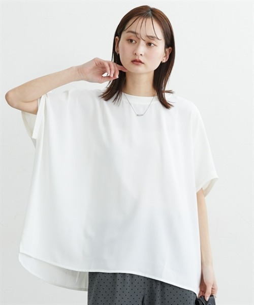 nissen(ニッセン)の「【洗える】リブ使いドルマンブラウス【接触冷感・しわになりにくい・UVカット】(シャツ/ブラウス・レディース・オリーブ/オフホワイト/チャコール・M/L/LL/3L)」の13枚目の写真