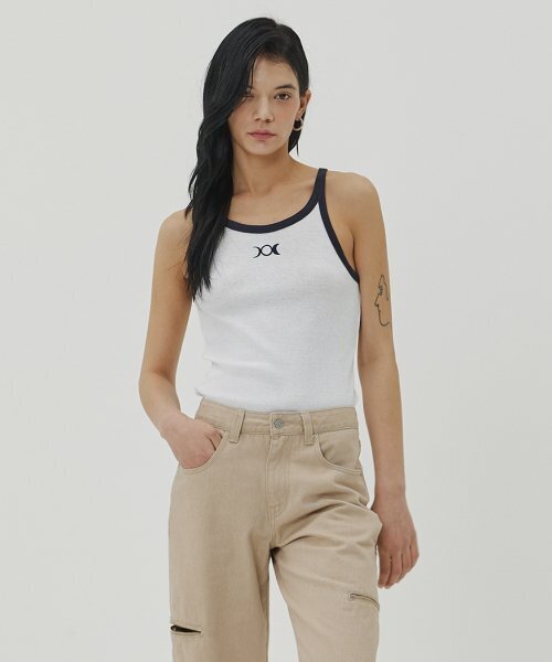 MAISON MINED(メゾンミネド)の「(W) LOGO GOLGI SLEEVELESS TOP - WHITE(Tシャツ/カットソー・レディース・その他・1/2)」の3枚目の写真
