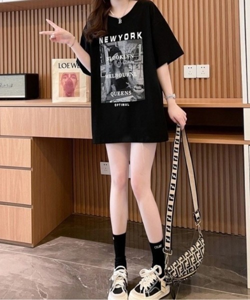 Lips(リップス)の「こなれ感抜群のフォトプリント!ゆるシルエットで着映えする大人カジュアルTシャツ(Tシャツ/カットソー・レディース・ブラック/ベージュ/ホワイト・FREE)」の10枚目の写真