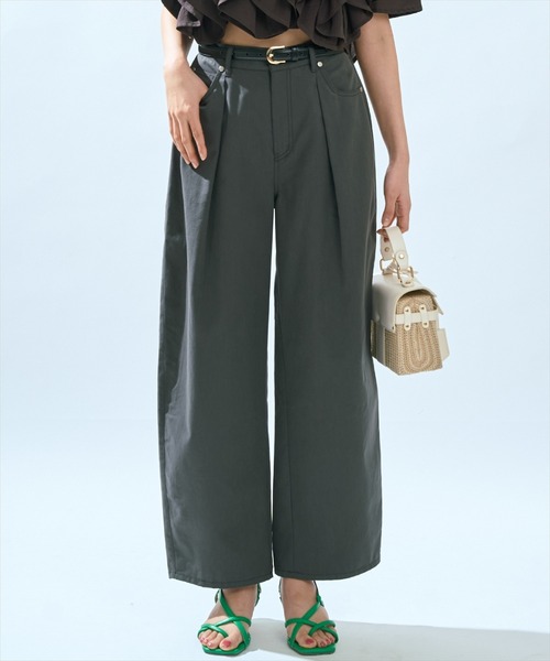 AND COUTURE(アンドクチュール)の「バレルパンツ(その他パンツ・レディース・ベージュ/チャコールグレー・MEDIUM/SMALL)」の6枚目の写真