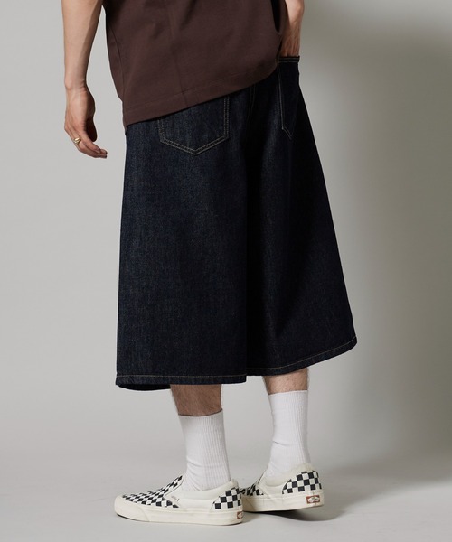 OK YESTERDAY（オッケーイエスタデイ）の「OK YESTERDAY / オーケー イエスタデイ ワイドデニムショーツ 秋 秋服 2026年秋冬（デニムパンツ・メンズ・ブルー・L/M）」の7枚目の写真