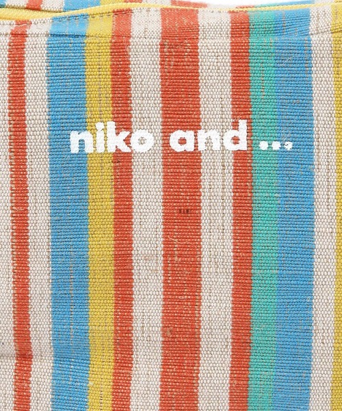niko and...(ニコアンド)の「ニコロゴジュートポーチ(ポーチ・レディース・チャコール/レッド・0)」の13枚目の写真
