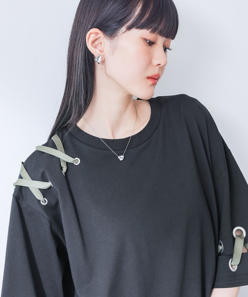 kOhAKU(コハク)の「【接触冷感】配色ハトメリボンカットソー(Tシャツ/カットソー・レディース・ブルー/ブラック・FREE)」の10枚目の写真