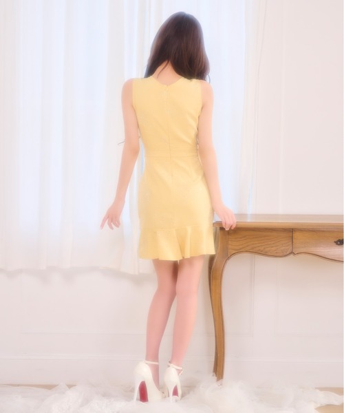 Tika(ティカ)の「キャバドレス ミニ フレア ノースリーブ バストジップ ビジュー キラキラ 谷間 セクシードレス(ドレス・レディース・ホワイト/イエロー・L/XL/M/S/XXL)」の9枚目の写真