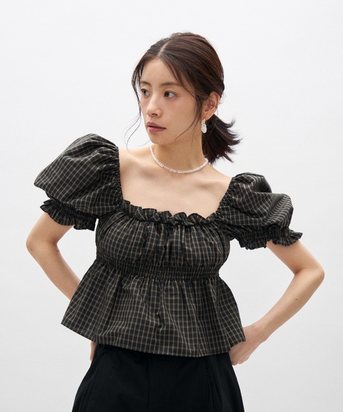 Lutim by u(ルチバイユー)の「シャーリングチェックオフショルトップス(シャツ/ブラウス・レディース・グリーン/ボルドー・FREE)」の14枚目の写真