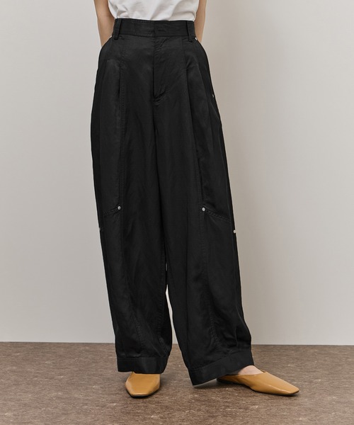 ADAM ET ROPE'(アダムエロペ)の「アジャストヘムクロップドパンツ(その他パンツ・レディース・ベージュ/ブラック・36/38)」の9枚目の写真