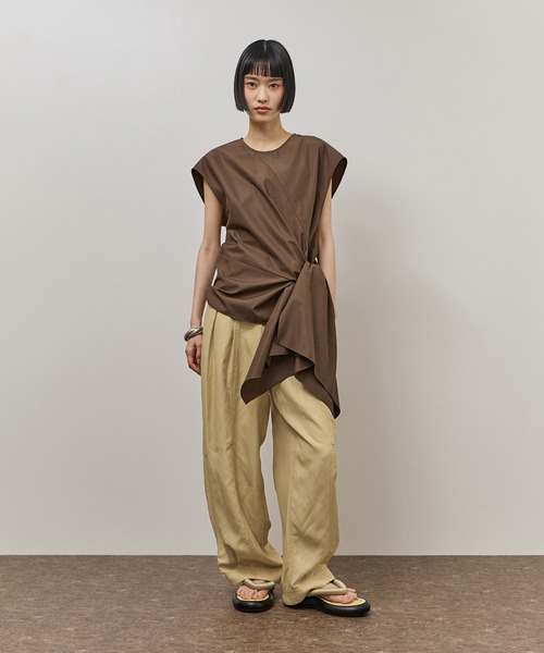 ADAM ET ROPE'(アダムエロペ)の「アジャストヘムクロップドパンツ(その他パンツ・レディース・ベージュ/ブラック・36/38)」の12枚目の写真