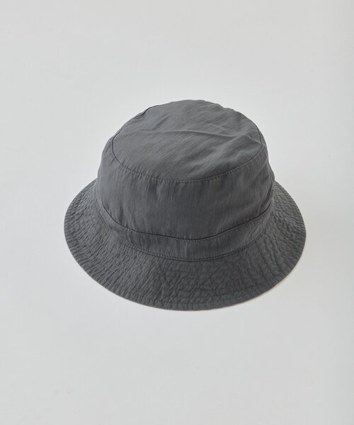 WHIMSIC（ウィムジック）の「【UNISEX】リバーシブルバケットハット（ハット・メンズ・チャコールグレー/ネイビー/ベージュ・FREE）」の8枚目の写真