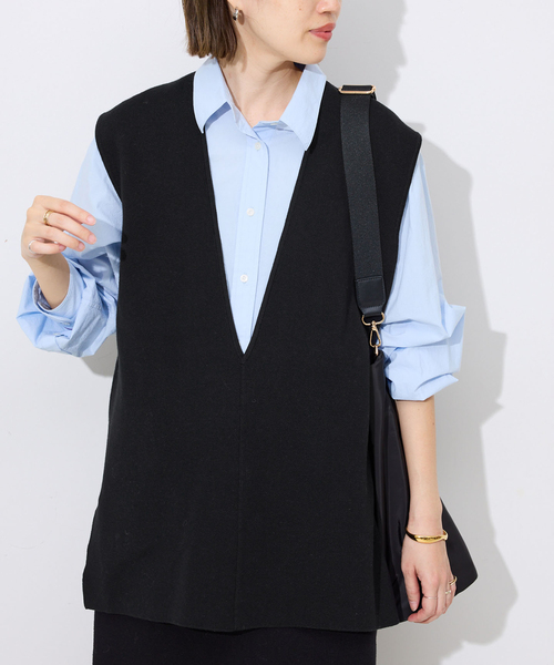 SLOBE IENA(スローブイエナ)の「《WEB限定/追加2》ダブルフェイスコットンニットベスト(ベスト・レディース・チャコールグレー/ブラック・FREE)」の17枚目の写真