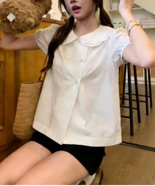 LUCPY(ラクピー)の「ビッグカラーパフスリーブブラウス(シャツ/ブラウス・レディース・ブラック/ホワイト・SMALL/X-LARGE/LARGE/MEDIUM)」の4枚目の写真