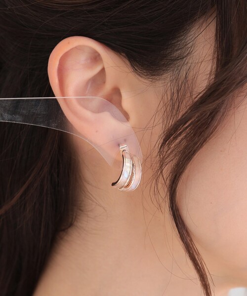 SHOO・LA・RUE（シューラルー）の「シェルエポピアス（ピアス（両耳用）・レディース・ピンクゴールド/ゴールド/シルバー・00）」の7枚目の写真