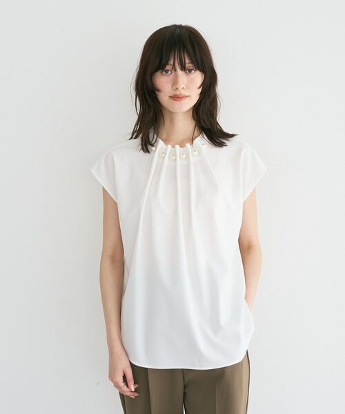 YECCA VECCA(イェッカヴェッカ)の「パールタックフレンチスリーブブラウス(シャツ/ブラウス・レディース・ダークネイビー/ライトブルー/オフホワイト・FREE)」の4枚目の写真