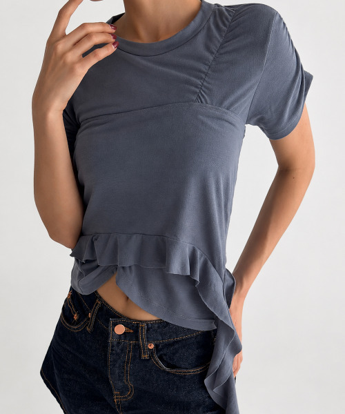 VIVID LADY(ビビッドレディー)の「アシンメトリーフリルTシャツxタンクトップ アンサンブルセット(アンサンブル・レディース・ホワイト/チャコールグレー/カーキ/ブラック・FREE)」の7枚目の写真