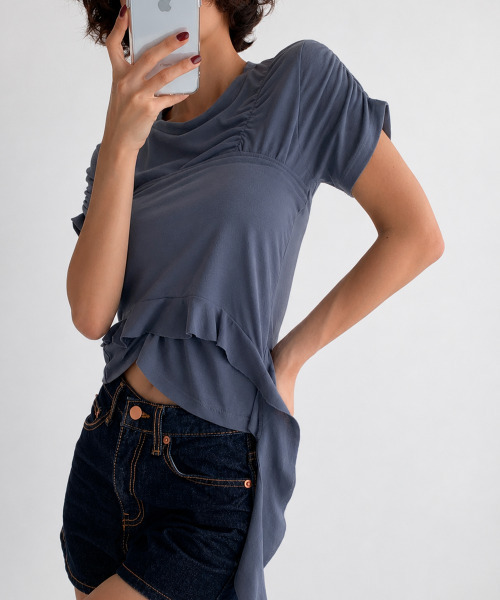 VIVID LADY(ビビッドレディー)の「アシンメトリーフリルTシャツxタンクトップ アンサンブルセット(アンサンブル・レディース・ホワイト/チャコールグレー/カーキ/ブラック・FREE)」の8枚目の写真